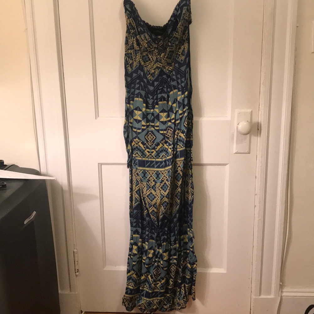 Strapless keyhole maxi dress, ties in back